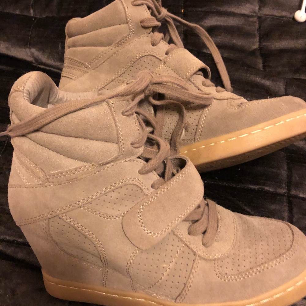 Ash Taupe Wedges